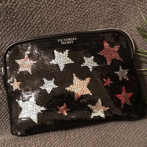 Victoria’s Secret Life of the Party sequin makeup bag - Picture 5 of 8